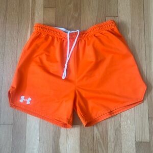 Under Armour mesh shorts - LARGE